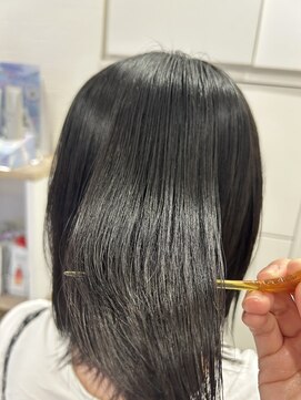 ケンジ 平塚 アネッタ(KENJE annetta) 艶髪/縮毛矯正【三村】