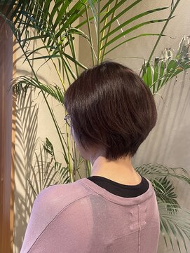 ベースヘアー(BASE hair) 裾スッキリショート×艶 violet color