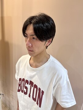 レジナヴィータ 栄(Reginavita) 毛流れセンターパート