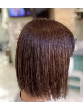 エム デ ヘアー オカダ ストレート