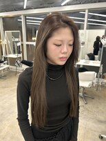 ハロ(HALO)&nbsp;透明感たっぷりグレージュロング