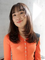オーオ シカシカ(OOO YY) たっぷりの顔まわりレイヤーと透明感のあるオリーブブラウン