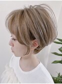 丸みショート＆ハイトーンミルクベージュ