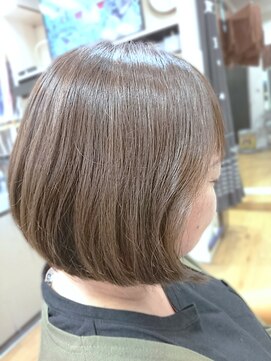 トゥエンティーフォー 和泉店(24) 小顔に見せるショートボブ