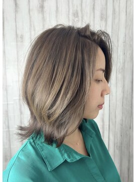 ビューティドレッセヤマノ 池袋パルコ(Beauty Dresse YAMANO) 大人かわいいミディアムヘア/白髪ぼかしハイライト/20代30代40代