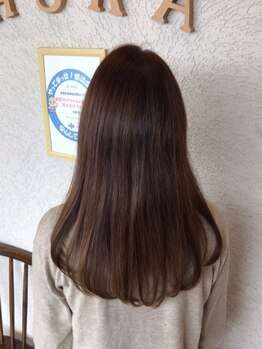 チュラブラン 泉ヶ丘店(CHURA BLANC)の写真/髪のお悩みはにお任せ♪一人一人の髪質に合わせたケアで、自分の理想の美ツヤヘアに導きます！