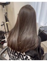 ソヨン 栄2号店(SOYON)&nbsp;黒髪/グレーベージュ/レイヤーロング/前髪パーマ/髪質改善