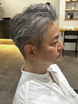 ヒュイル バイ ニアウ(Hwyl by Niau) メンズかきあげショートニュアンスパーマリバースパーマ刈り上げ