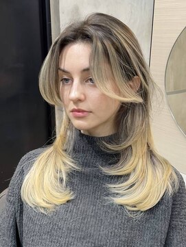 フォート(FORT) 外国人風バレイヤージュ/バタフライレイヤーカット/ハイライト