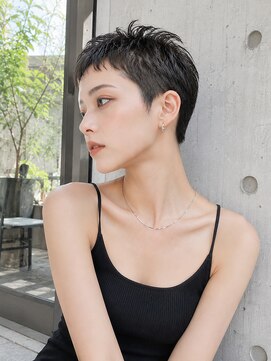 バグズ(Baguz) 小顔ハンサムベリーショート美シルエット大人ヘア