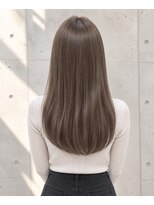 ウト(Uto)&nbsp;ヘーゼルベージュ/髪質改善カラー/レイヤーカット/メテオ/烏丸