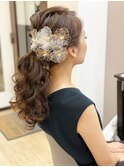 ボリュームビックカールポニーテール　ヘアセット