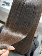 【髪質改善】髪質改善酸性縮毛矯正！特定のサロンのみ施術が可能なダメージレス縮毛矯正です！！