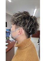 ジャンプ 常盤台(JUMP)&nbsp;ツイストスパイラルパーマとシルバーメッシュ