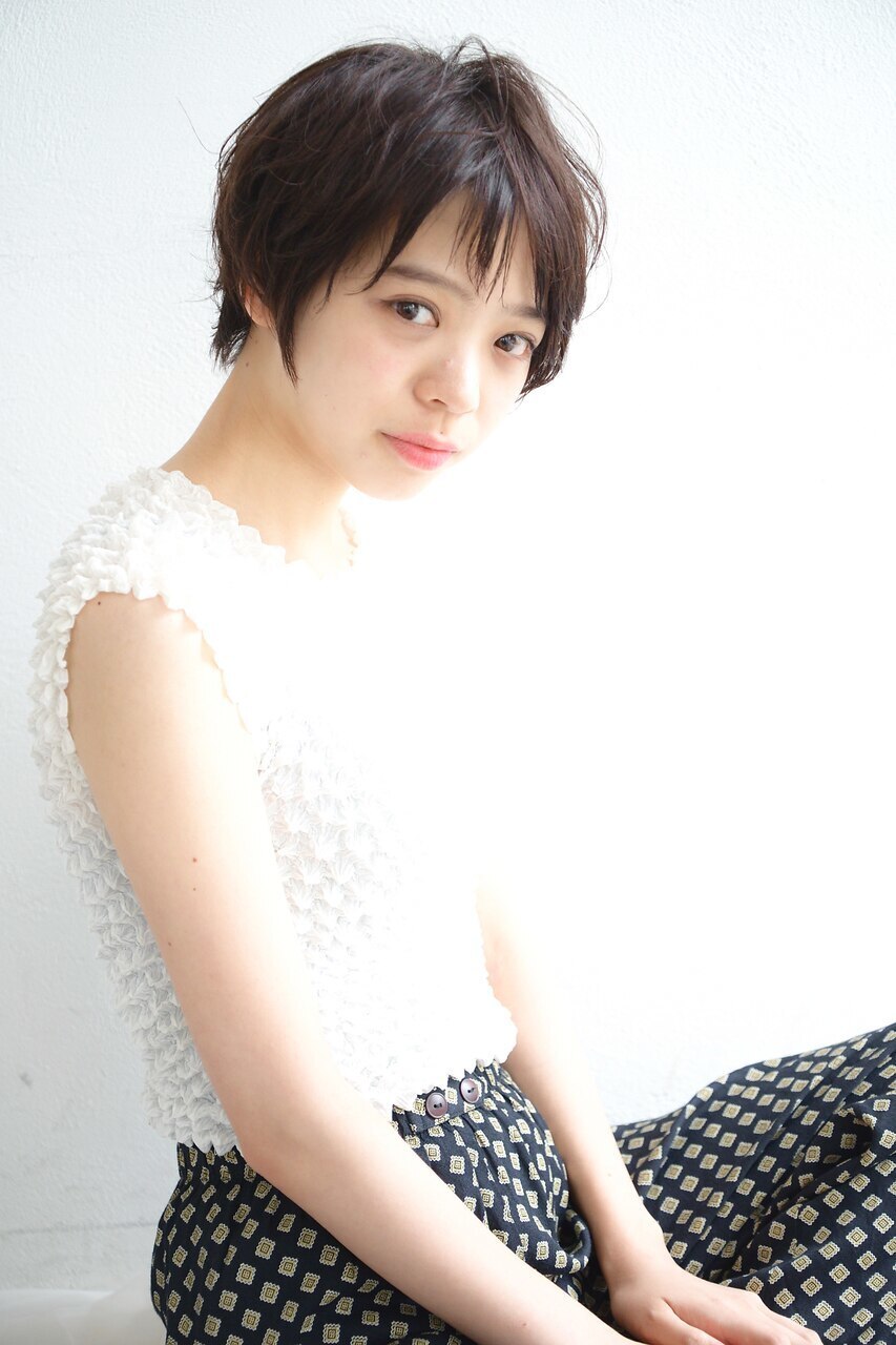 2025年夏】ショート ダークブラウンの髪型・ヘアアレンジ｜人気