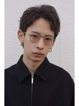 スワッグバーバースタジオ(SWAG BARBER STUDIO) フェザーパーマアップバングショート