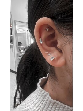 モードケイズエクラ(MODE K's Eclat) 耳ツボジュエリー