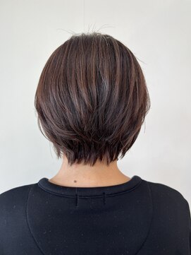 マヤ 小瀬店(MYA) 上品ショートボブ。丸みシルエットで女性らしさを