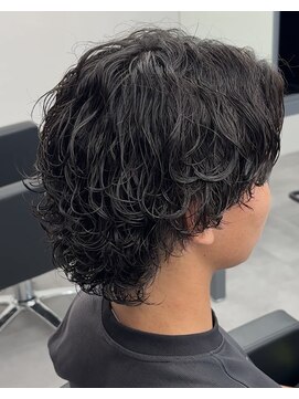 ノイセル 心斎橋(Noisyle) サーフカール×センターパート×海外ヘア×黒髪