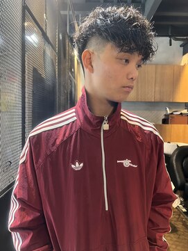 ギヴヘアインダストリー(Give hair industry) スペインカール波巻きスパイラルパーマメンズスタイルマッシュ