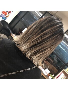 ルービック 難波(Rubik's) ハイライトバレイヤージュイルミナカラーサファリ