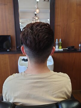 ヘアーサロン リバース(Hair Salon Rebirth) ショート