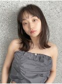 シースルー前髪ミディアムレイヤー
