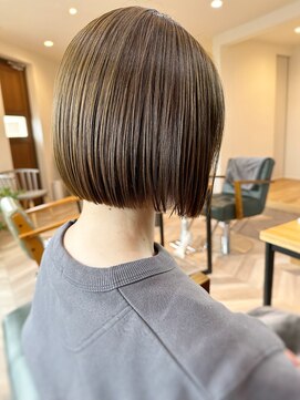 コムシュブー(Comme Cheveux) 【Comme Cheveux】2024 ミニボブ☆/東（アズマ ）