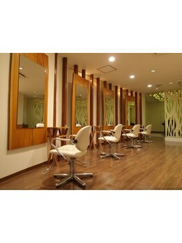 【中河原駅徒歩2分】ベテランスタイリストのみのプライベートサロン。来店から帰りまで無駄な待ち時間なし