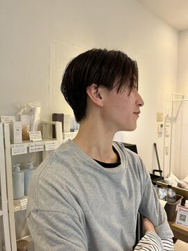 ヘアデザイン ジル(Jill) センターパート/センターパートウルフ