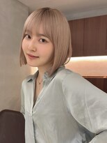 プロス(Pros)&nbsp;ミルクティーブロンド/ぱつっとボブ/切りっぱなしボブ/表参道