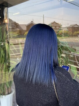 ブルー 青髪