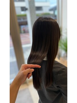 サロウィン 高崎(SALOWIN) ストレートヘア