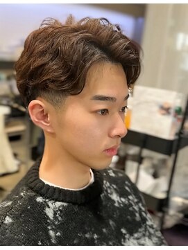 リア(Li'a) テーパーフェード/ラルフカール/春カラー