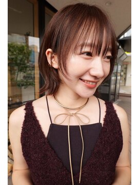 クラン エン バイ ヘッドライト 二子玉川店(clan en. by HEADLIGHT) 顔まわりレイヤー/ウォームブラウン/外はねウルフボブ/二子玉川