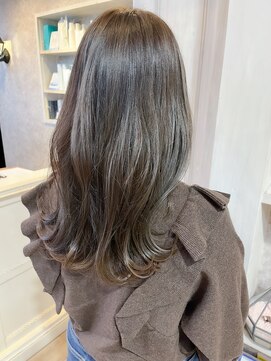 キャアリー(Caary) 福山人気イルミナカラー赤味撃退オリーブベージュ波巻きロング