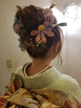 ヘアーショップ あると(Hair Shop) ゆるふわシニヨン☆お着物にも