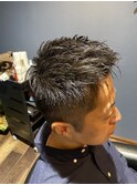 定番!刈上げツンツンベリーショート