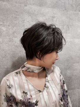 ジーグロウ 札幌大通(G grow) G grow黄金比大人ショート×ステップボーンカット◎20代30代40代