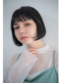 ダークアッシュ顎ライン切りっぱなしボブ