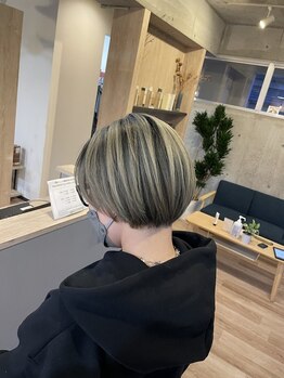リコ(rico.)の写真/【一宮/木曽川】デザインにこだわった白髪ぼかしがおすすめ◇白髪染はおしゃれに、かっこよく染める時代☆