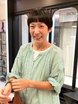 シータ(sheta) 刈り上げマッシュショート