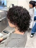 スペインカールスパイキーショートブルーブラックフェザーパーマ