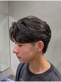 自然な毛流れでラフにキマるセンターパート×ニュアンスパーマ