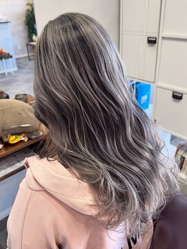 ルラシオン(Relation) ホワイトシルバーバレイヤージュ