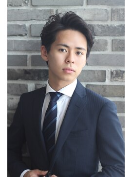 ノーヴェ(Nove) 2ブロックのアップバングショート