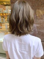 コルソ ケーツー 梅田 茶屋町(corso k-two) 《クリィーミィベージュ》ふんわり巻いたエアリーミディ