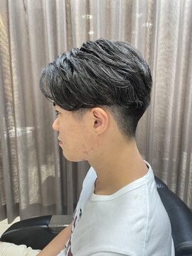 ヨシザワインク プレミアム 築地店(YOSHIZAWA Inc. PREMIUM) 夏のメンズカルマ風パーマ/ツーブロック刈り上げジェルスタイル