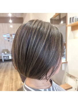 デュークシルア(du c Sila) 内巻きボブxハイライト【細岡】