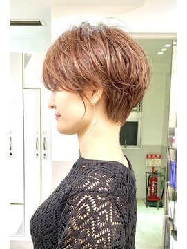グラフ 日本橋(GRAFF) 洗練ショート/毛流れパーマ【GRAFF日本橋】